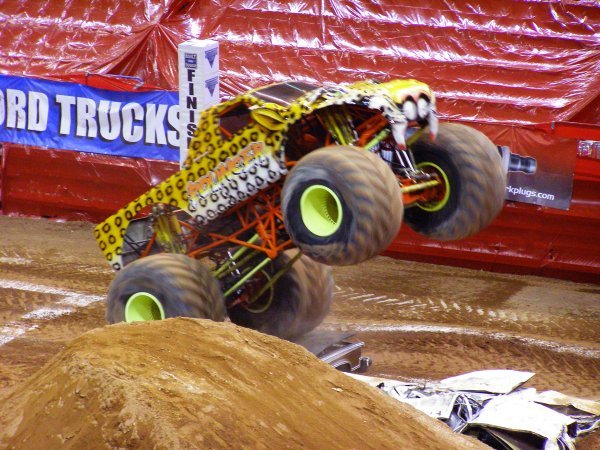 Monster Jam ⋆ Hartford Has It