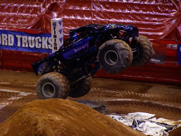 Monster Jam ⋆ Hartford Has It