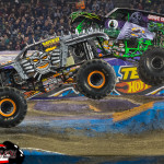 Max-D vs. Grave Digger - Anaheim Monster Jam 2015