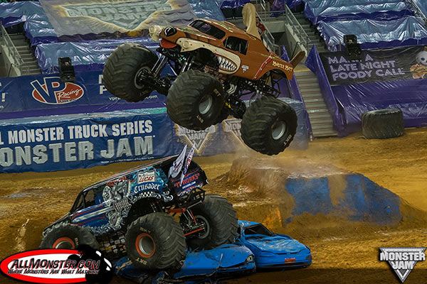 Dustin Brown - Monster Mutt- Arlington Monster Jam 2015