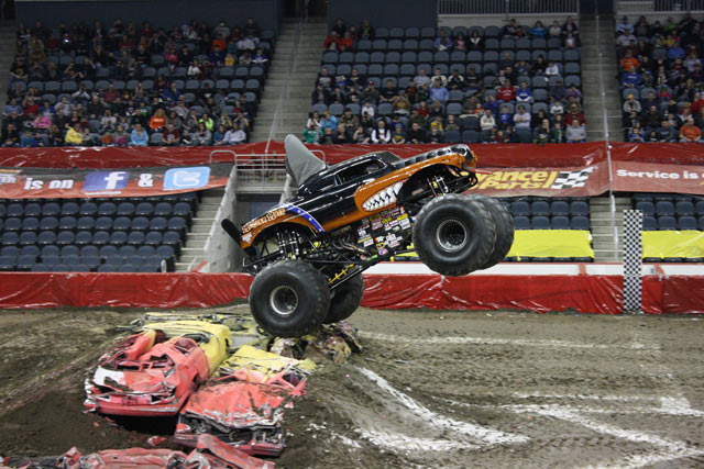 Monster trucks ford center evansville indiana #6