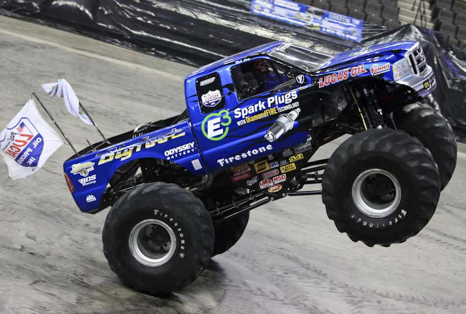 Monster Truck Photos Monster Truck Photo Gallery
